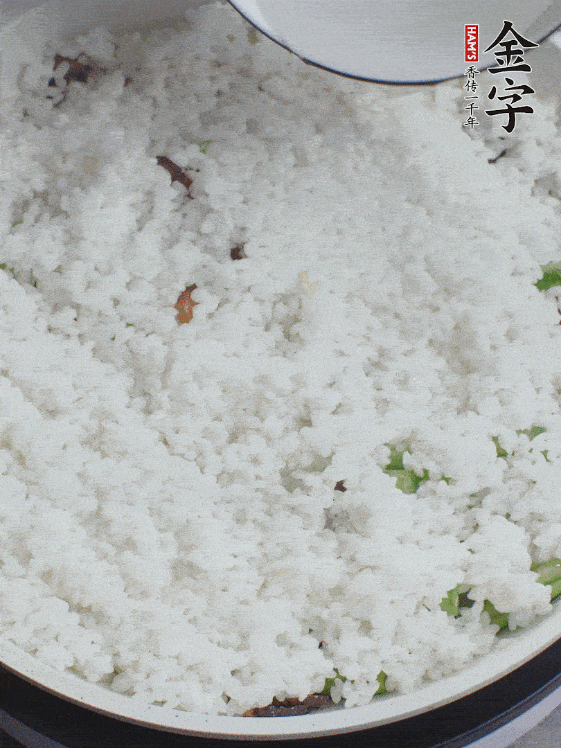 放一碗水，蓋蓋燜煮。